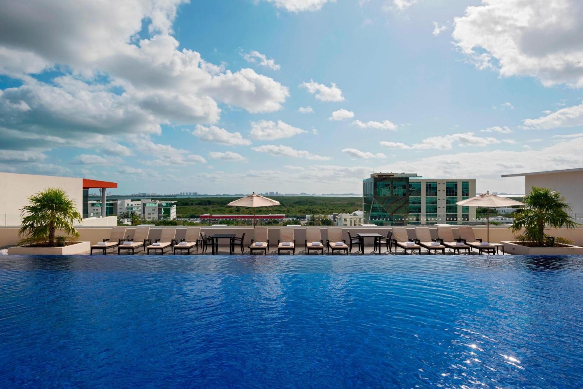 Four Points By Sheraton Cancun Centro Exteriér fotografie