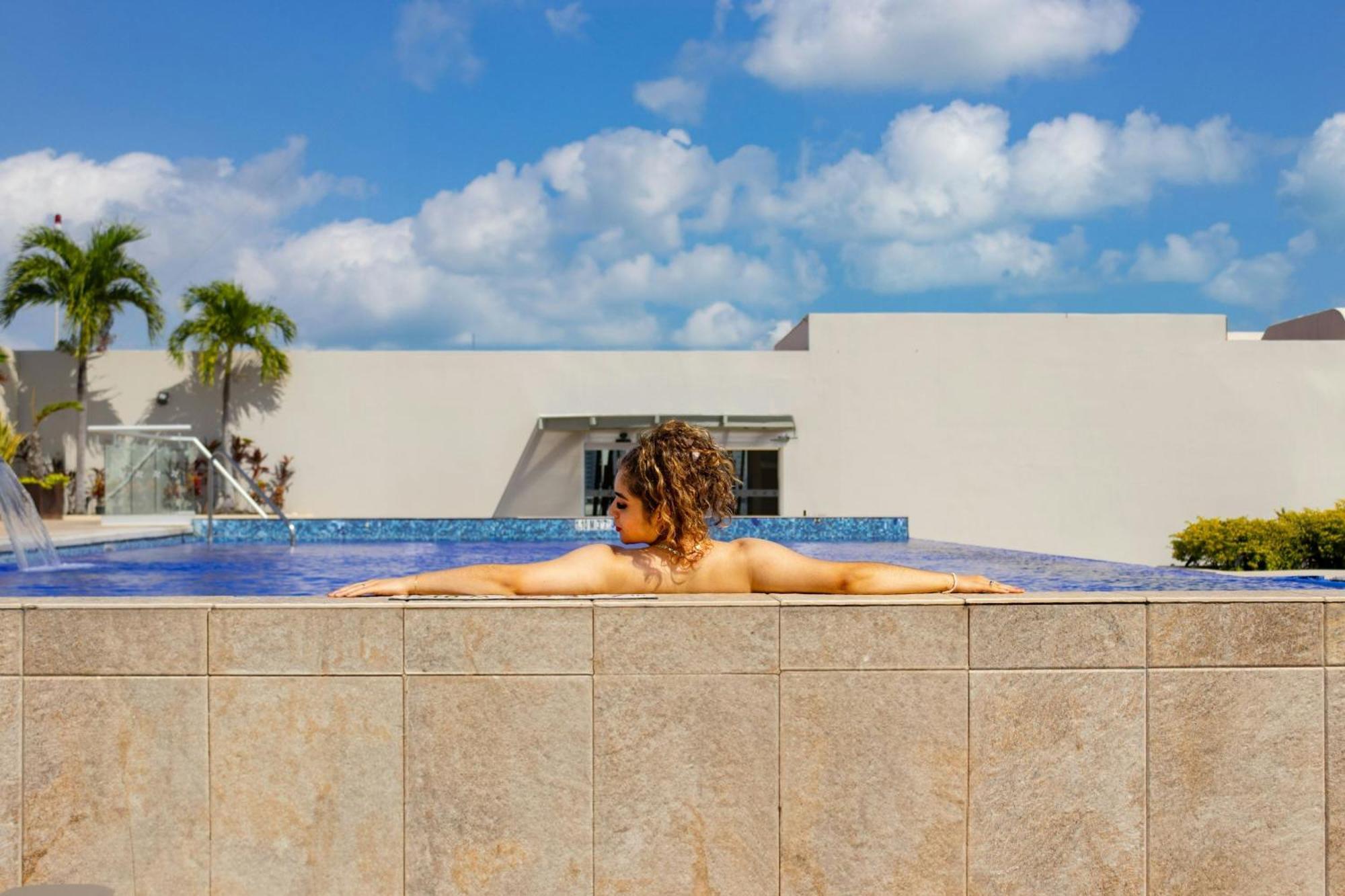 Four Points By Sheraton Cancun Centro Exteriér fotografie